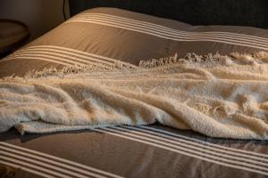 OSEA - Bright Seaside Apartment with Balcony