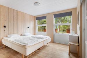 1558-Aakirkeby-Poserevaenget-6