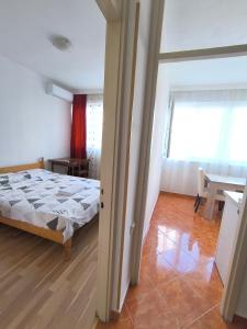 Apartment Bus Station