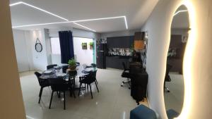 Casa no Residencial Maranata COP30 - 4 suítes , cabendo até 8 pessoas