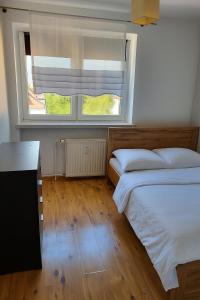 Przytulne Mieszkanie Śródmieście - - blisko Dworca PKP, darmowy parking przy ulicy, późne wymeldowanie, balkon