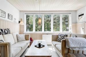 1555-Aakirkeby-Aedjavejen-14