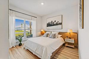 Green Palm Beach Home Golf Cart Included