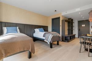 Strand Hotel Apartments