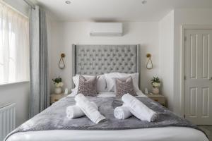 Stylish 4-Bed Home in Central Wellingborough