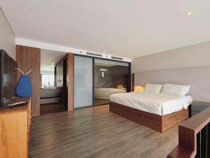 Westlake penthouse studio