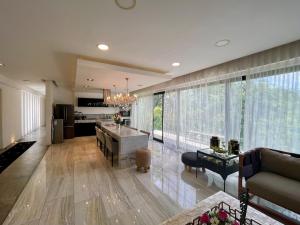 Exclusive 3 bdr Pent House Aldea Zama