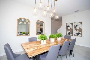 Luxuosa Casa 5 Quartos com Piscina 10 Min Disney!