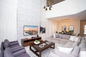 Luxuosa Casa 5 Quartos com Piscina 10 Min Disney!