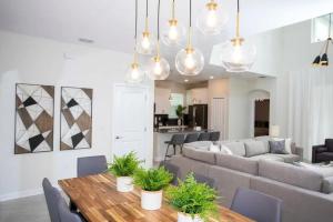 Luxuosa Casa 5 Quartos com Piscina 10 Min Disney!