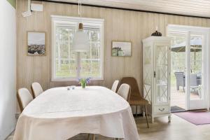 1301-Aakirkeby-Fyrreskoven-11