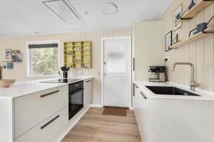 1512-Aakirkeby-Bjaelkeasen-3