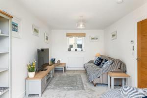 Modern Home in Dartmouth Private Parking & Garden