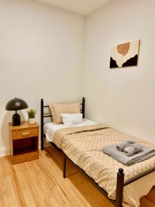 Spacious 3BR Apartment - 12min Newark Airport -Near NYC & Malls