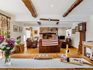 2 Bed in Wincle PK928