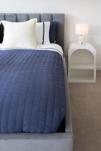 Premier 4BR Seaside Escape & Luxury Steps from Coogee Beach