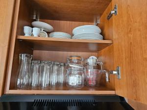 Beautiful 2 bedrooms by the pool