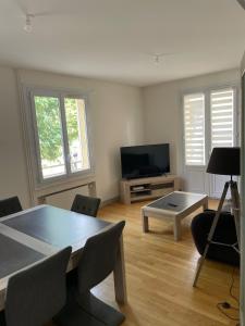 Appartement entier spacieux et bien situé