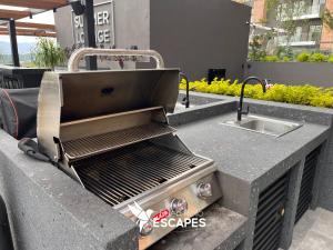 Luxury High-Floor 3 Bedroom Apartment FREE Pool & Gym