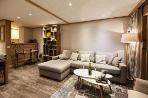 Résidence Le Dome - 3 pièces superbe centre village avec parking MAE-1793