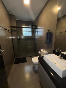 Edifício Frente Mar Apto lateral