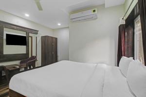 Hotel O SKS Grand Luxury Rooms near by Nagole x Road and Bandlaguda