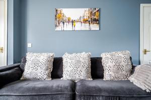 Cozy 2-Bed Home in Middleton