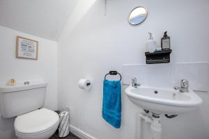 Cozy 2-Bed Home in Middleton