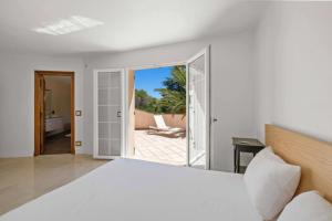 Prestigious 5-star garden villa