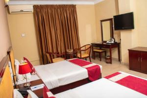 Bridgeview Hotel and Conference Centre