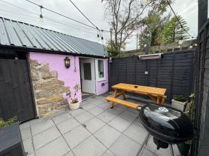 Robyns Retreat - A Cosy Hot Tub Break