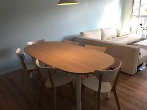 Deauville le paradis des enfants et des bébés -inclusive chaise haute, lit parapluie, baignoire bébé, Tapis déveil, Jeux, vélos, cabine de plage, foot, déguisements,