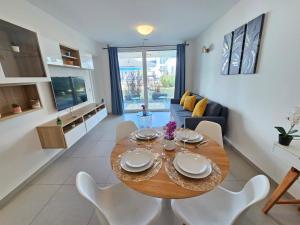 Relaxing 1 BR Flat with terrace and parking