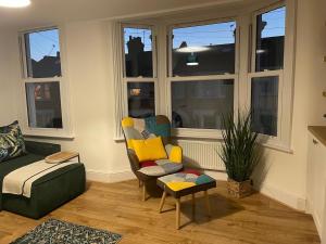 Fantastically located apartment - Earlsfield - 4-gwiazdkowe hotele w mieście Londyn