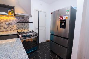 Luxury 2-Bedroom Modern Apartment