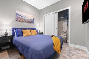 1BR • City Views • Queen + SofaBed • WiFi & 2 TVs