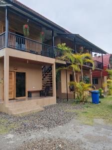 Hotel y Cabañas El Sauce