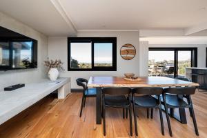 Capeviews on Higgins with separate Studio