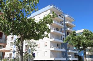 Modern flat with sea view