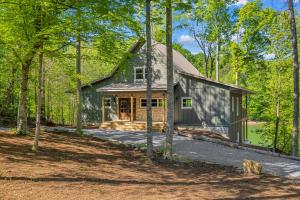 McDonald Lakeside Cottage