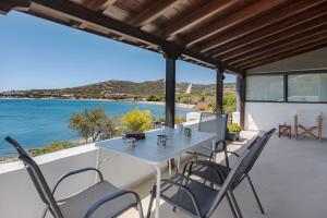 Art Sounion, Seafront Elegance