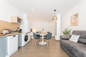 Suite Deluxe Valencia - Beach Apartments I