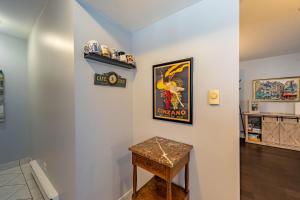 Tree-Lined Serenity Condo in Forest Park, Near Train & Madison St