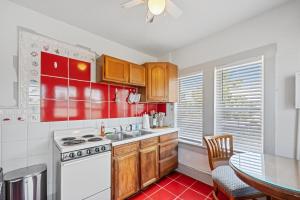 The Tarpon Loft Chic 1BR in Historic Downtown