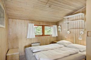 LF18110-Veslos-Agerovej-13