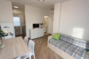 Apartment in a villa with private garden