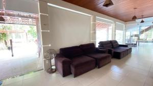 Linda Casa em Condomínio