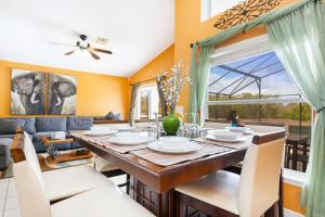 AV351RD 4 Bed Retreat Aviana home