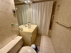 Hemoso y familiar depto en plena Avda San Martin