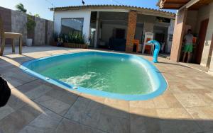 Casa com piscina próximo à praia